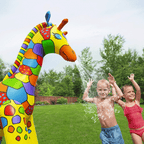 Giraffe jumbo met sproeier